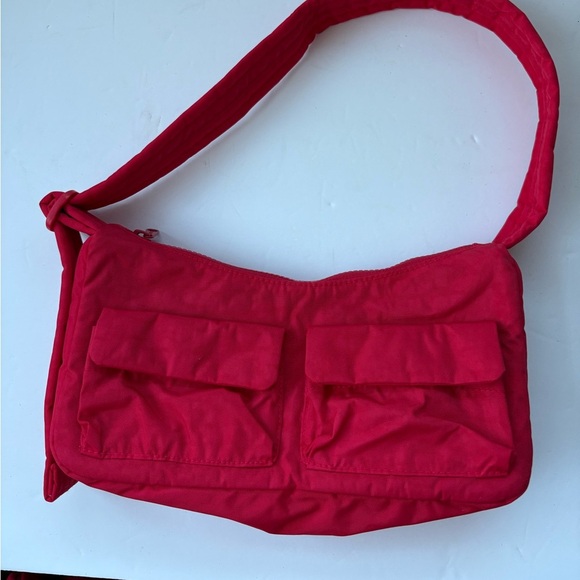NWOT BAGGU Cargo Nylon Shoulder Bag- Candy Apple - Picture 3 of 10
